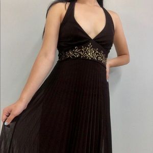 Chic 90s cocktail dress